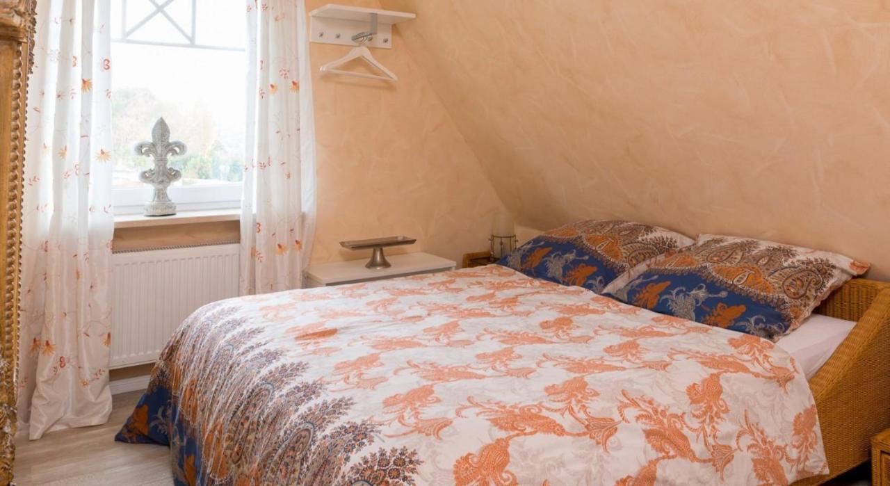 Altes Strandhus Casa Meeresrauschen シャルボイツ エクステリア 写真