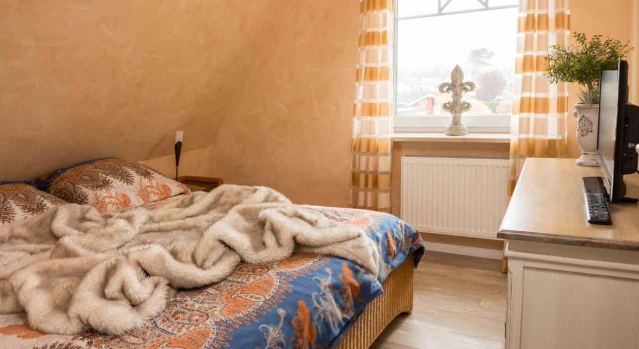 Altes Strandhus Casa Meeresrauschen シャルボイツ エクステリア 写真